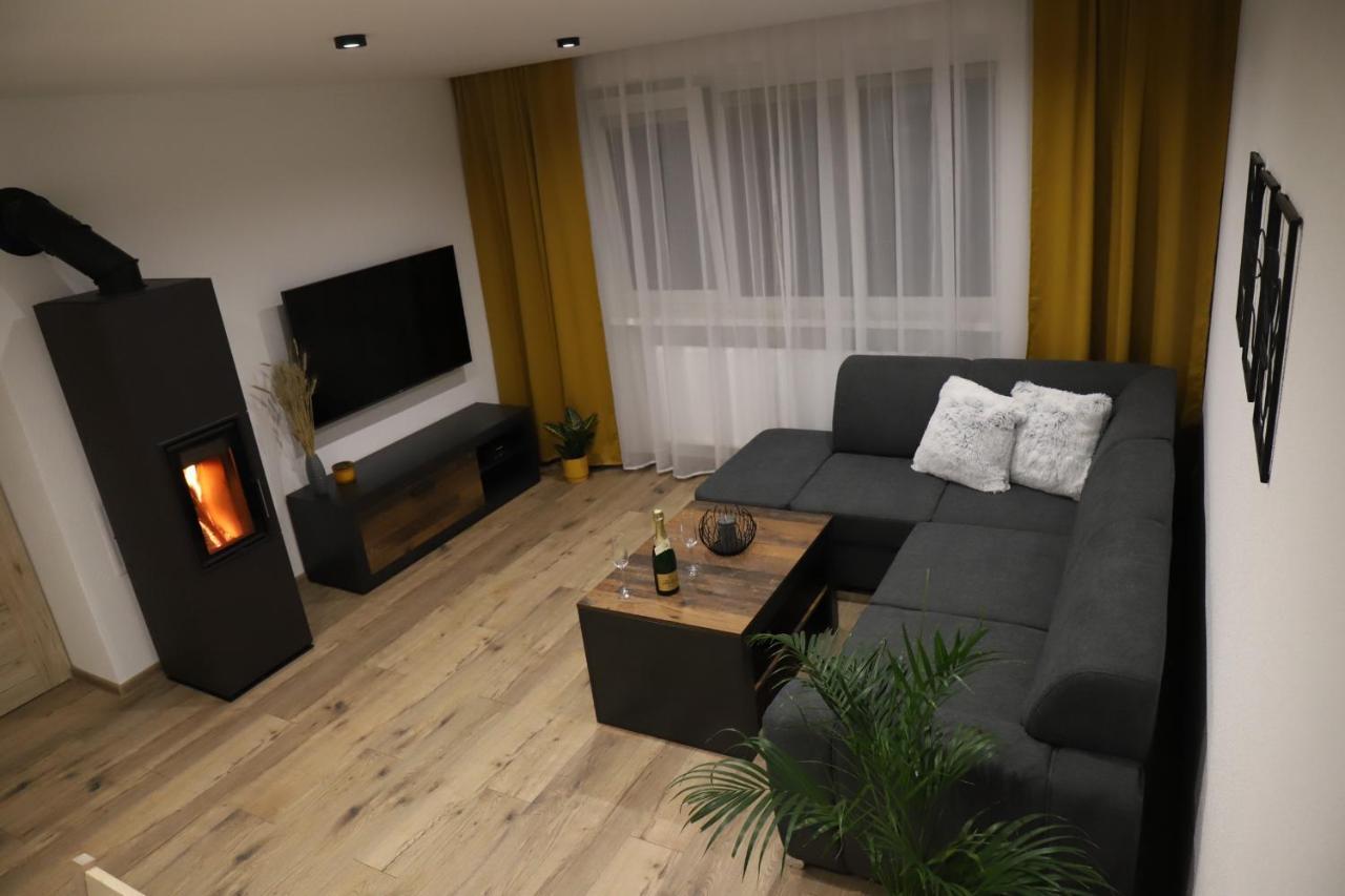 Apartmany Roster ลิฟตอฟสกีมิคูลาช ภายนอก รูปภาพ
